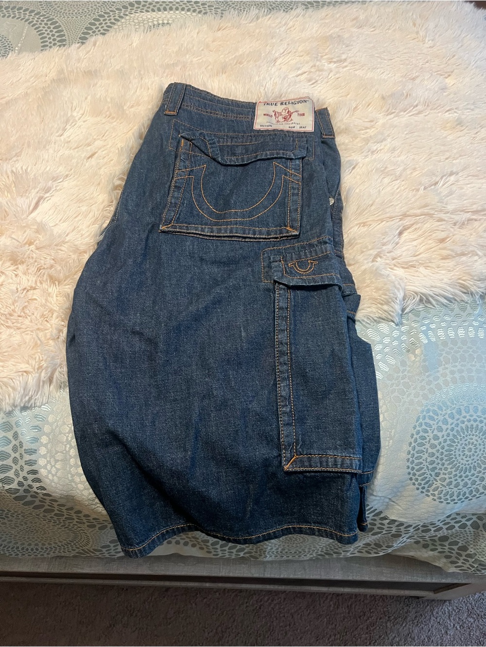 True Religion shorts sz 40